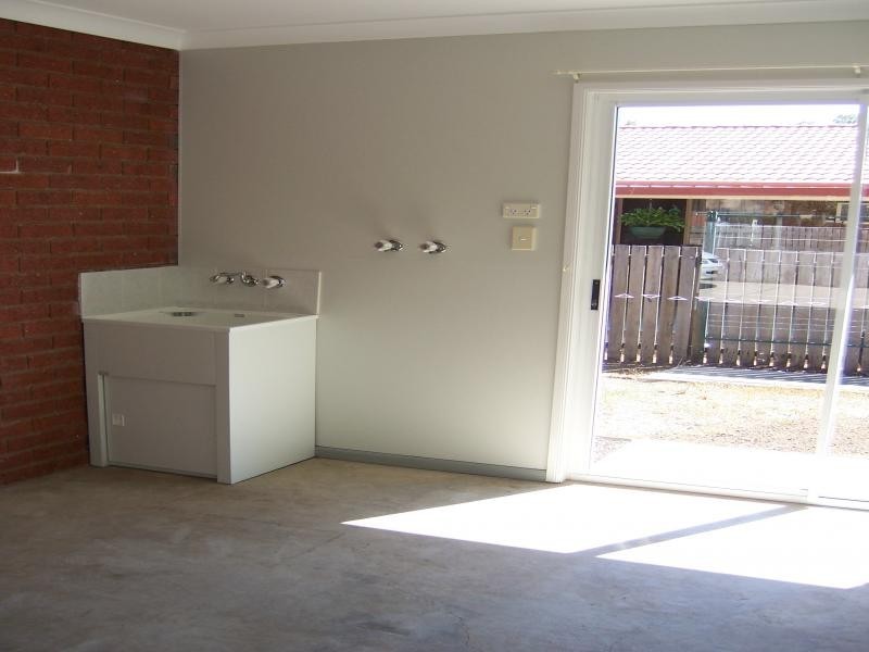 2/129  Gladstone Road, Coalfalls QLD 4305