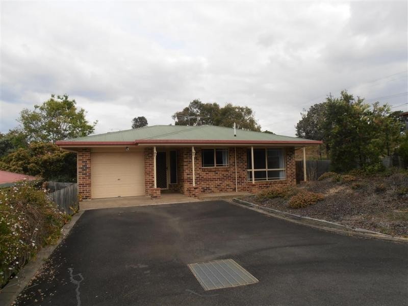 8/17 Gibbs Street, Churchill QLD 4305