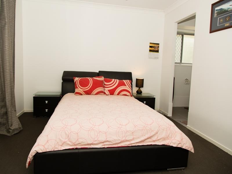 17 Claydon Pl, Rosewood QLD 4340