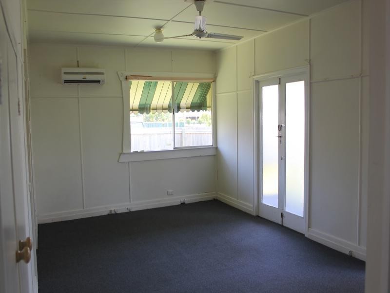 19 Chubb Street, One Mile QLD 4305