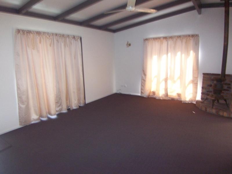 20 Naomai Street, Bundamba QLD 4304