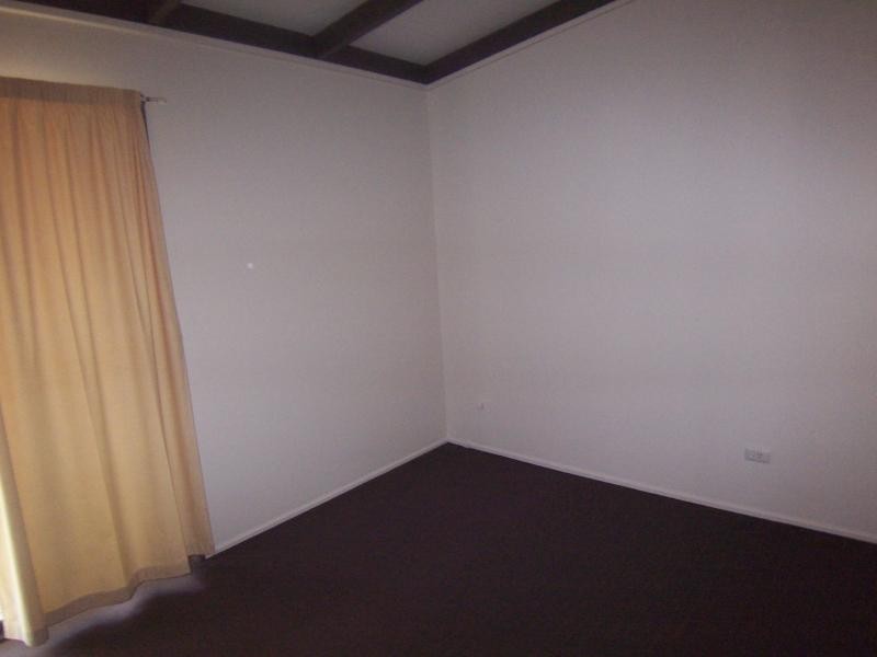 20 Naomai Street, Bundamba QLD 4304
