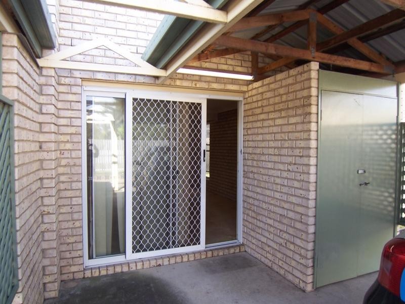 4/16 Lindsay Street, Bundamba QLD 4304