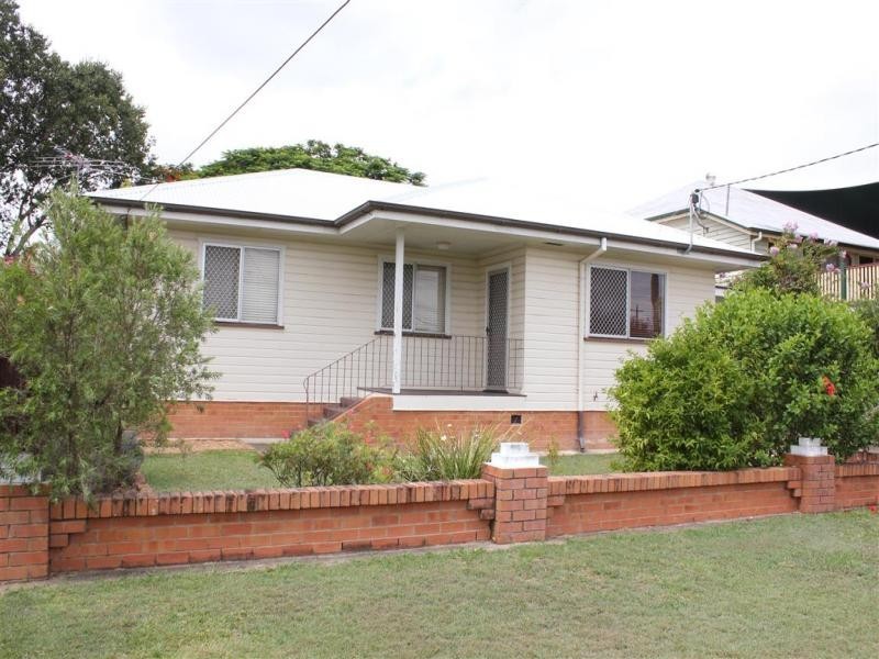 1a Sinclair, Newtown QLD 4305