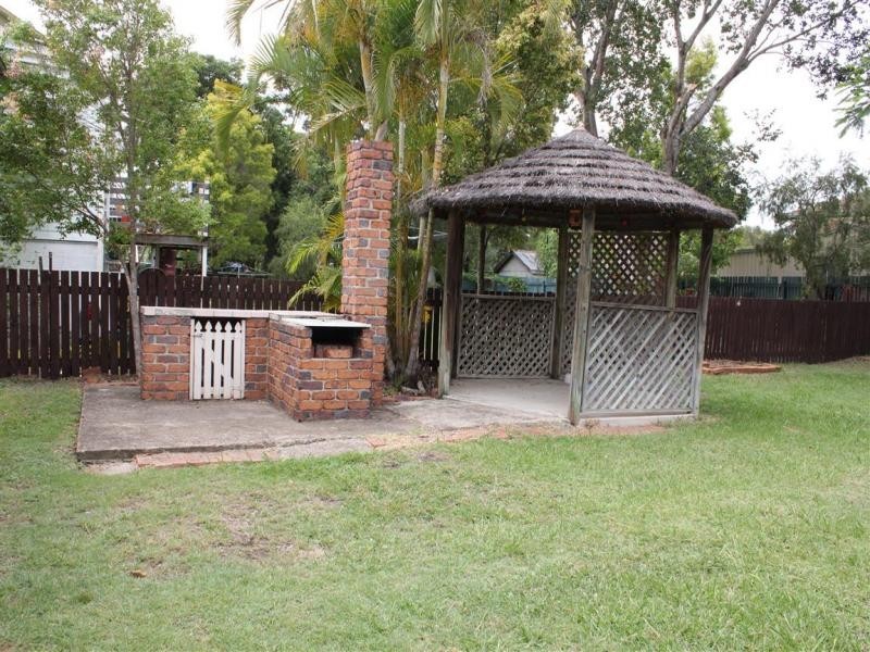 1a Sinclair, Newtown QLD 4305