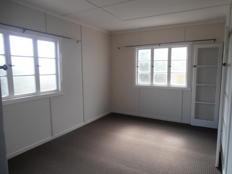 1/15 South Street, Ipswich QLD 4305