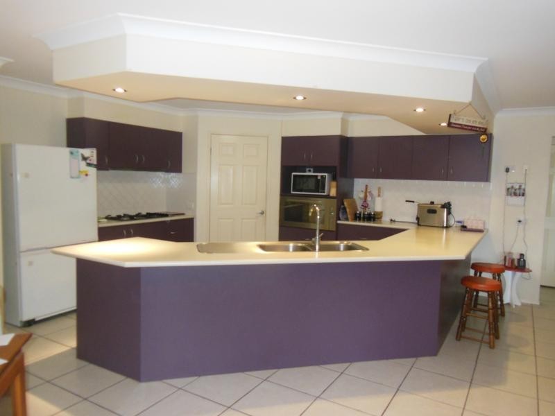 5 Falcon Ct, Flinders View QLD 4305