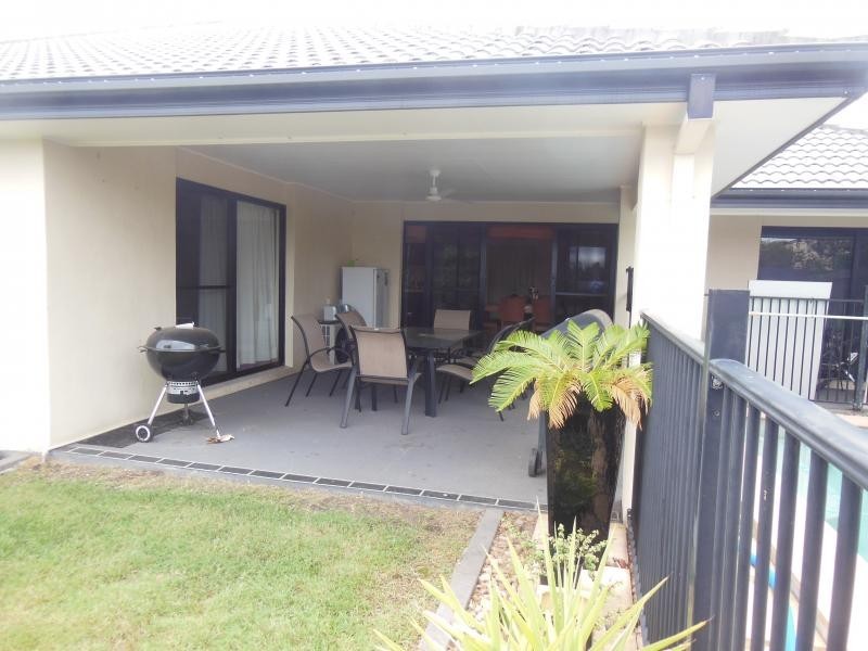 5 Falcon Ct, Flinders View QLD 4305