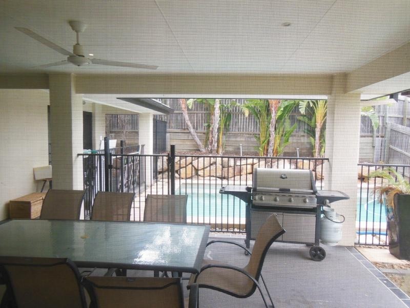 5 Falcon Ct, Flinders View QLD 4305