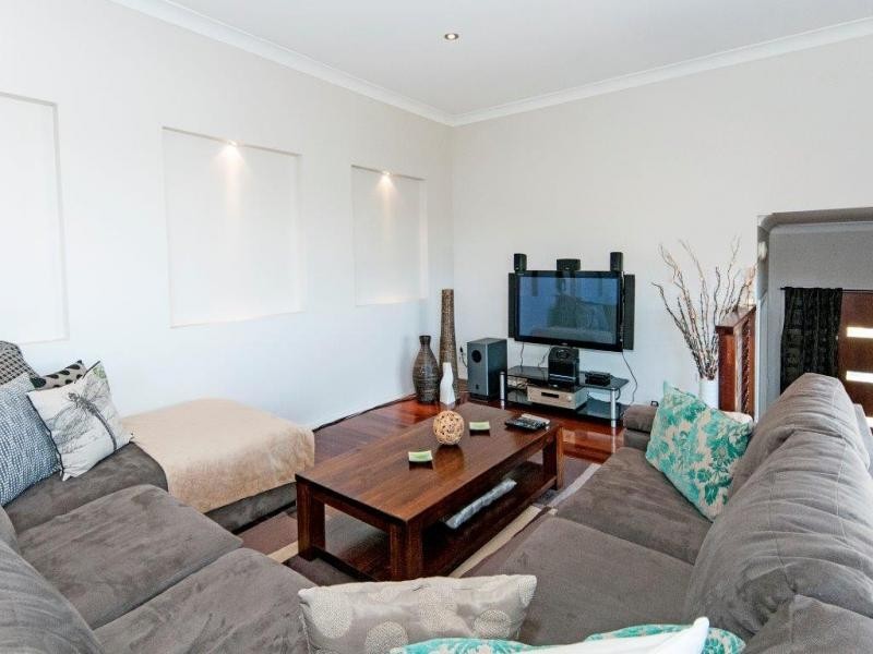 10 Mountain Ash Pl, Brookwater QLD 4300