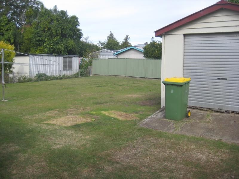 105 Glebe Road, Silkstone QLD 4304