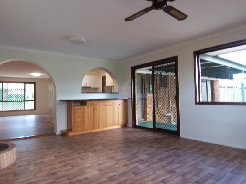 111 Mary Street, Blackstone QLD 4304