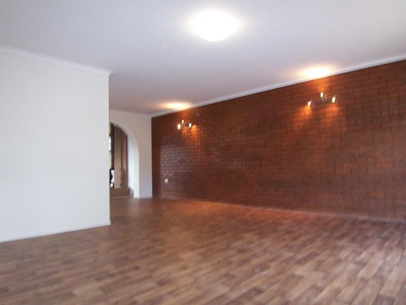 111 Mary Street, Blackstone QLD 4304