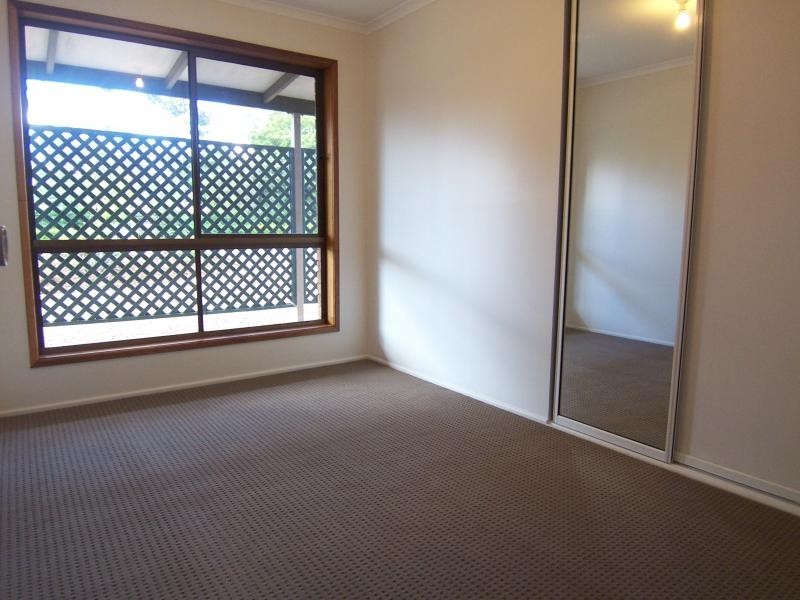 111 Mary Street, Blackstone QLD 4304