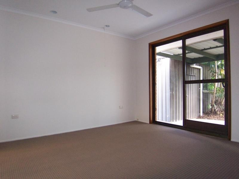 111 Mary Street, Blackstone QLD 4304