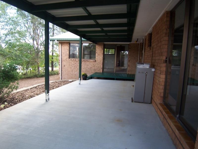 111 Mary Street, Blackstone QLD 4304