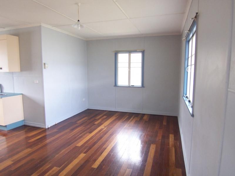 2a Cemetery Road, Ipswich QLD 4305