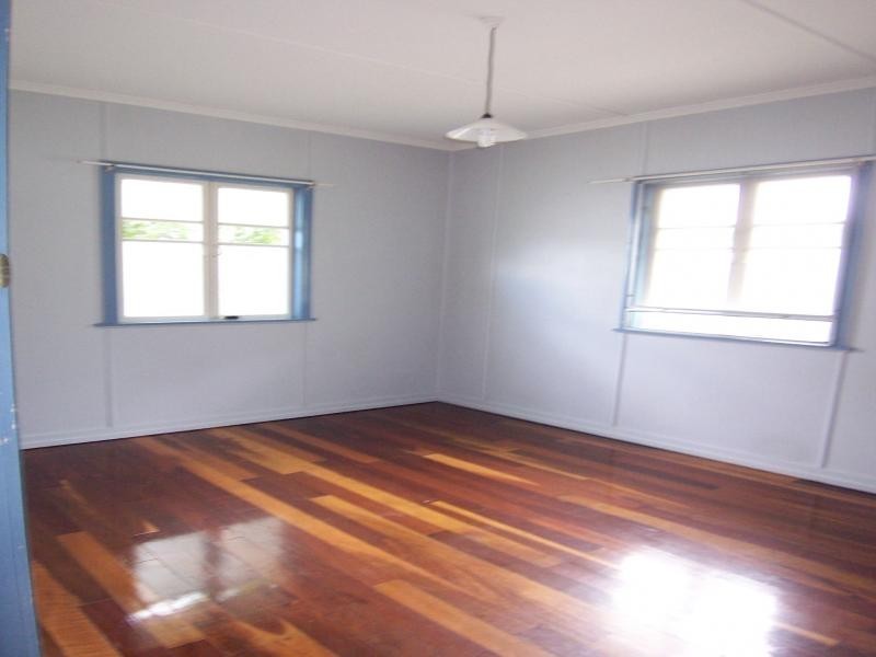 2a Cemetery Road, Ipswich QLD 4305
