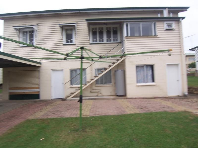 9 Lusitania Street, Newtown QLD 4305