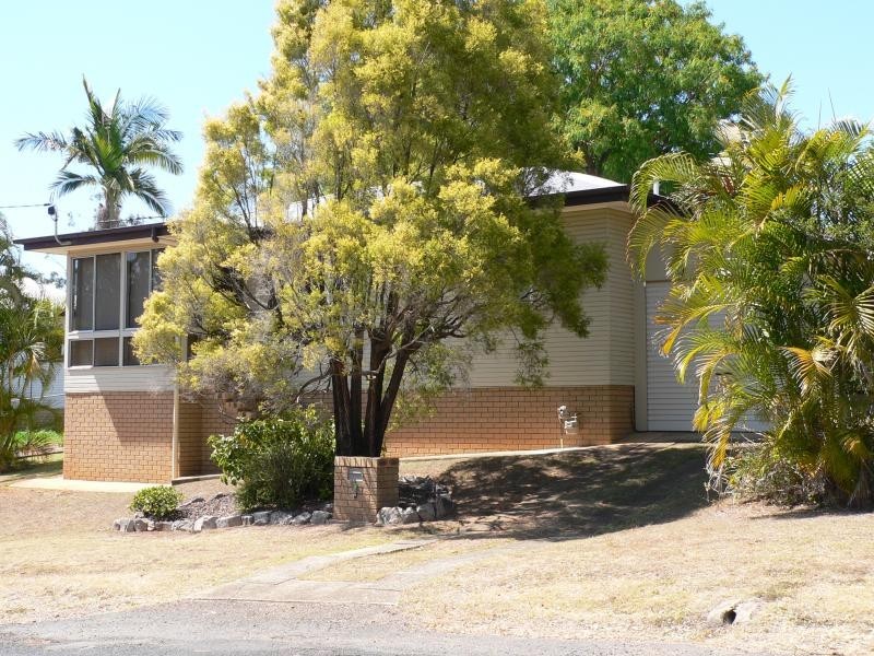 1 Simmons Street, North Ipswich QLD 4305