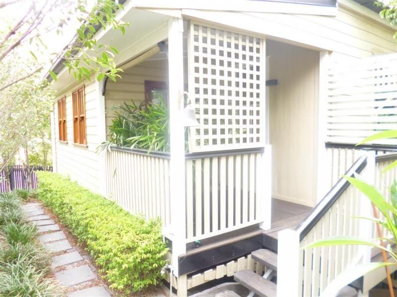53 Hill Street, North Ipswich QLD 4305