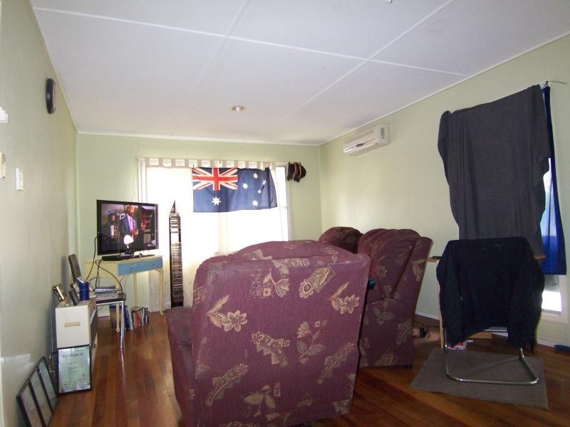 27 Kynance Street, Leichhardt QLD 4305