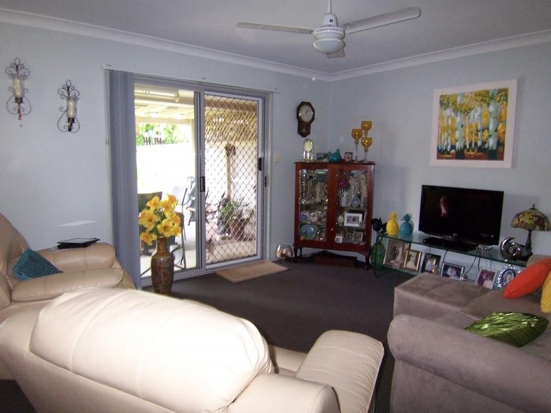 1 and 2 /10 Jocelyn Court, Raceview QLD 4305