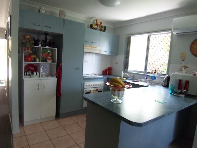 1 and 2 /10 Jocelyn Court, Raceview QLD 4305