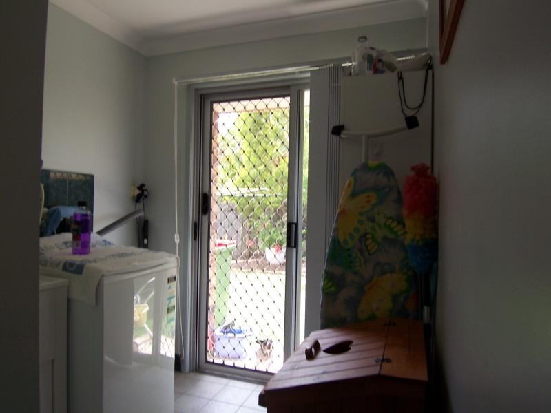 1 and 2 /10 Jocelyn Court, Raceview QLD 4305