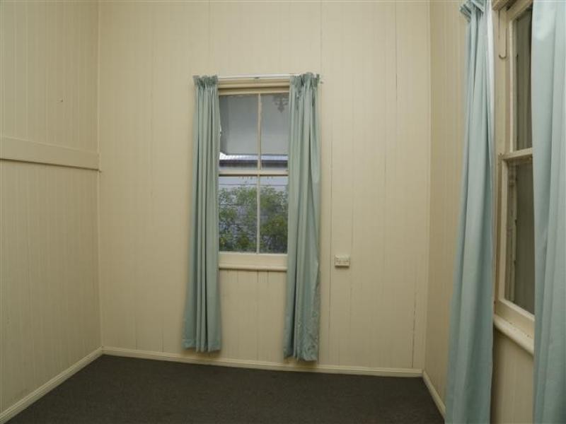 14 Darling Street, Ipswich QLD 4305