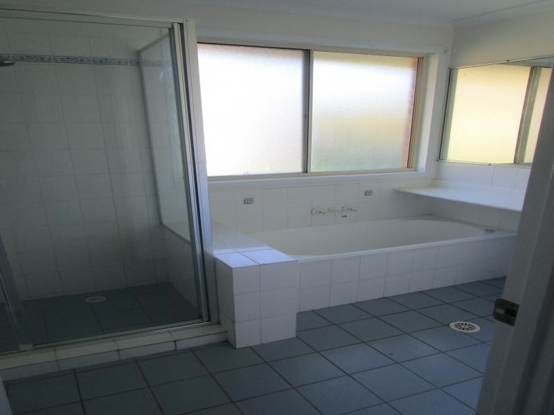 31a Walsh Street, Newtown QLD 4305