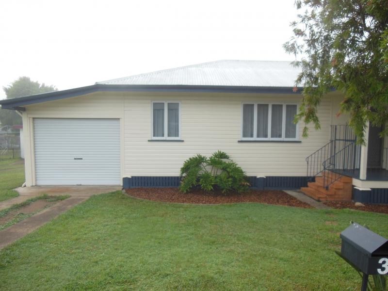 3 Blaxland Street, Eastern Heights QLD 4305