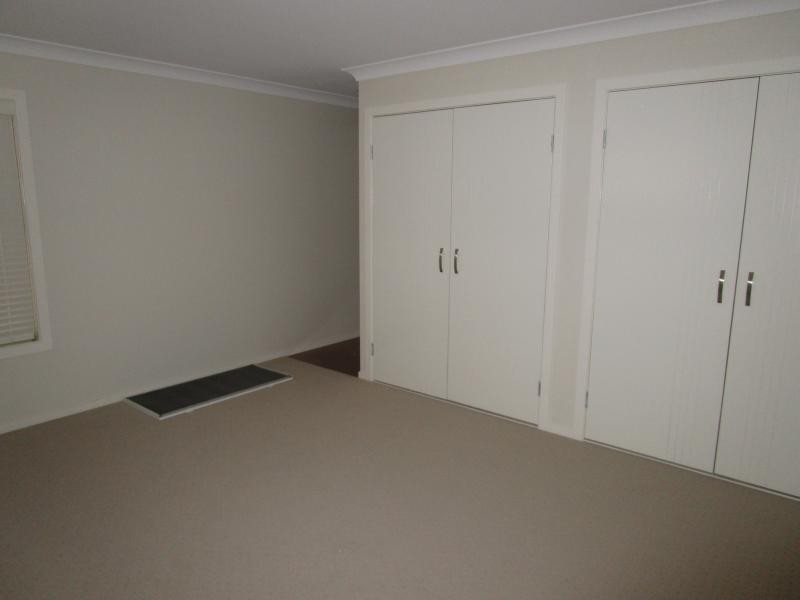 72 Blackstone Road, Silkstone QLD 4304