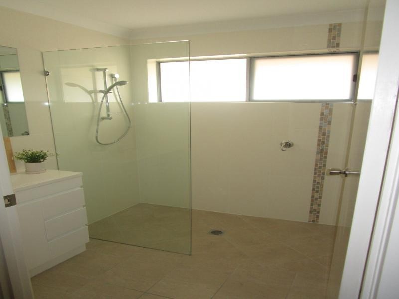 72 Blackstone Road, Silkstone QLD 4304