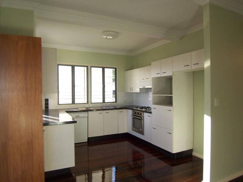 7 Molloy Street, Silkstone QLD 4304