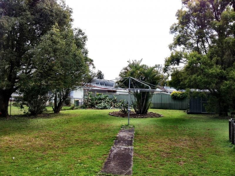 5 Irvine St, East Ipswich QLD 4305