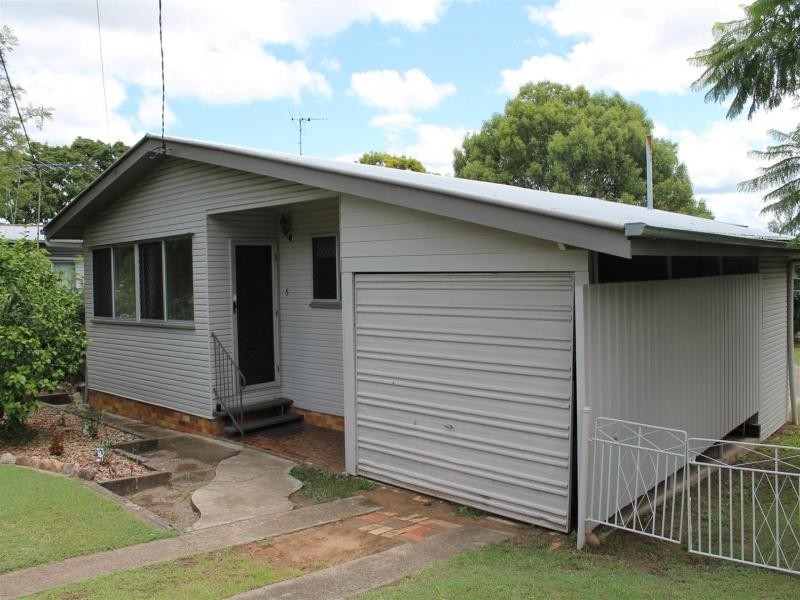 5 Irvine St, East Ipswich QLD 4305