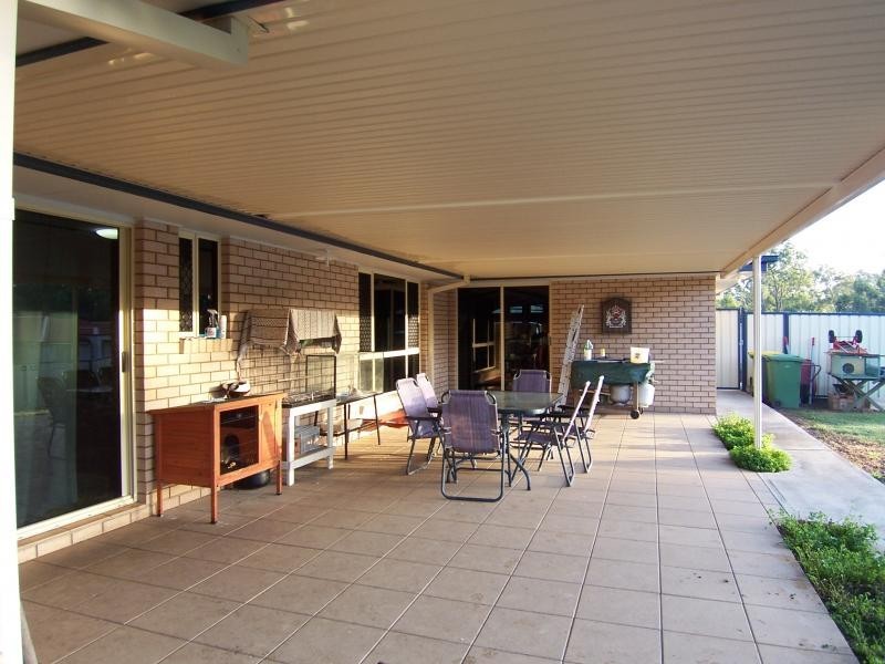 2 Ivanhoe Place, Brassall QLD 4305