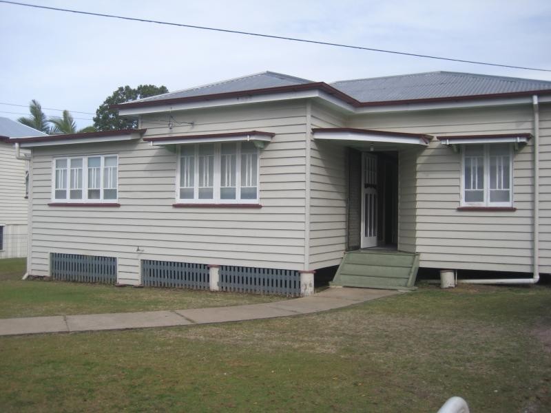 105 Glebe Road, Silkstone QLD 4304