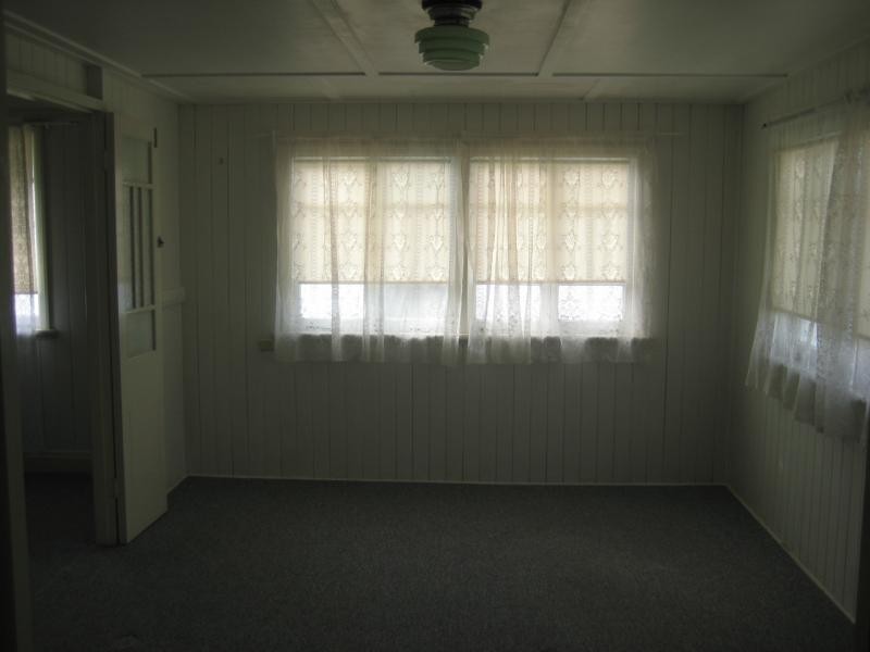 105 Glebe Road, Silkstone QLD 4304