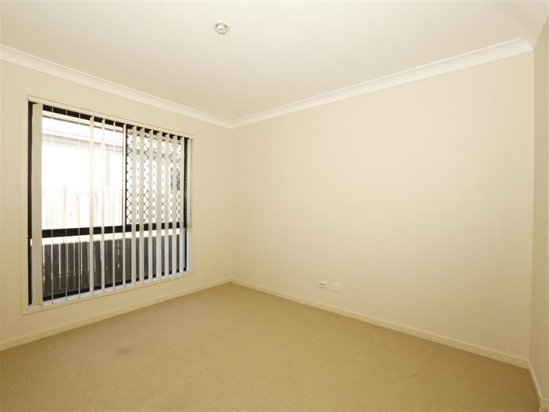 6 Bosswood Court, Yamanto QLD 4305