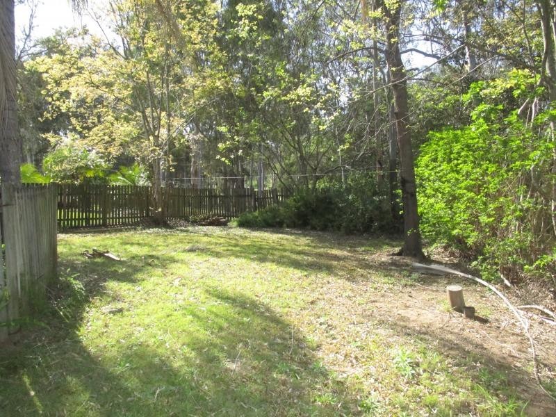 50 Melrose Drive, Flinders View QLD 4305