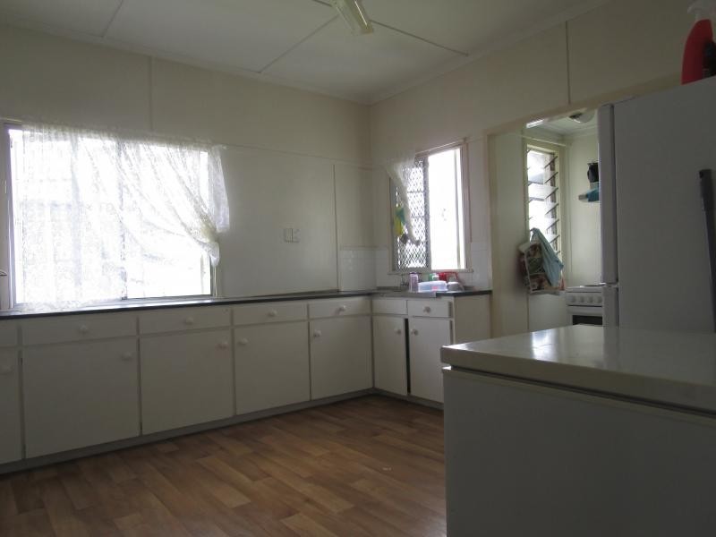 5 Casey Street, Leichhardt QLD 4305