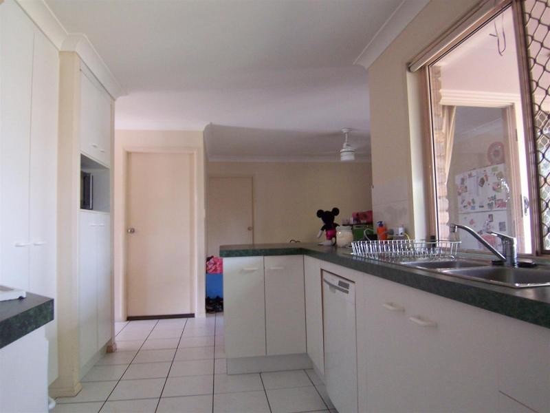 5 Joshua Place, Raceview QLD 4305