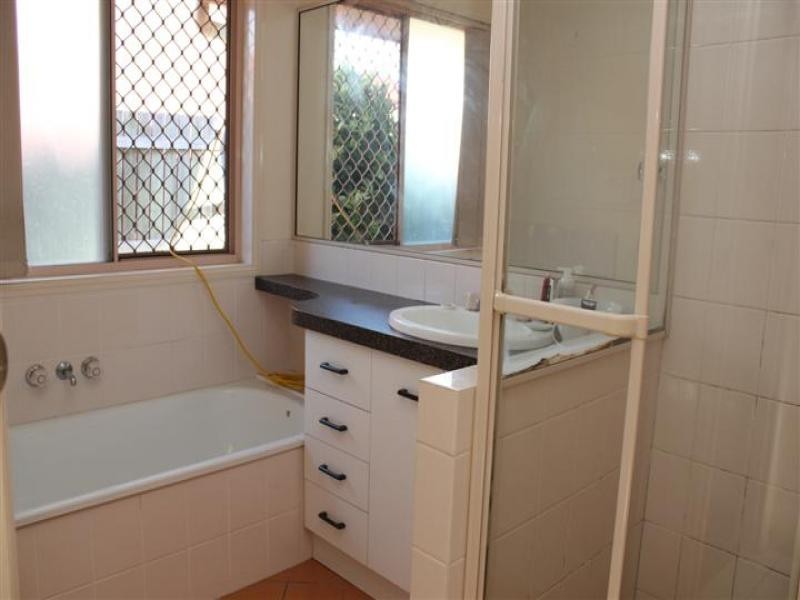 5 Joshua Place, Raceview QLD 4305