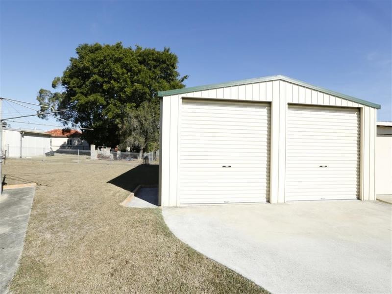 27 Bridge Street, North Booval QLD 4304