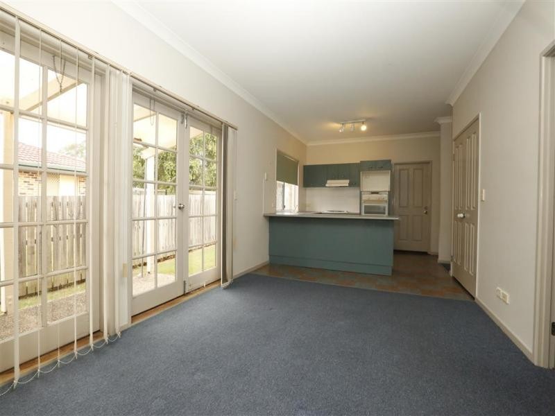 1 Lakewood Court, Flinders View QLD 4305