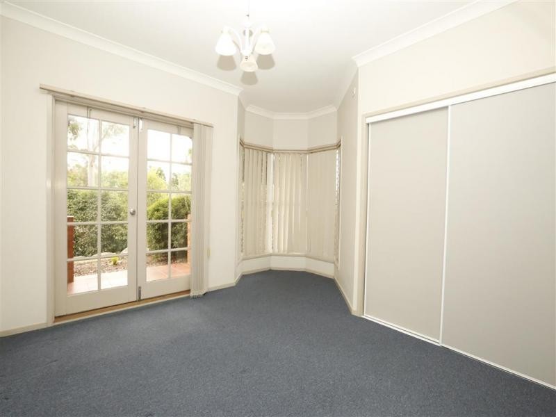 1 Lakewood Court, Flinders View QLD 4305