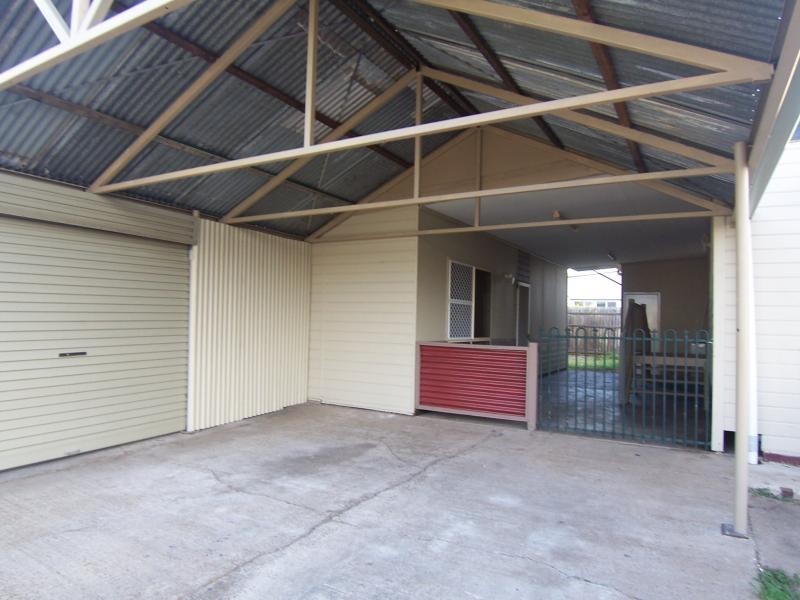 7 Molloy Street, Silkstone QLD 4304