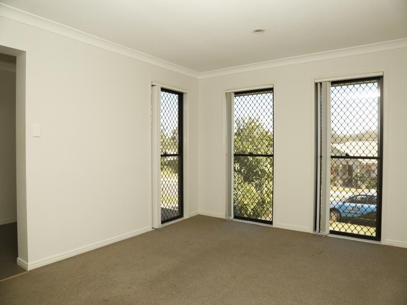 17 Aramac Street, Brassall QLD 4305